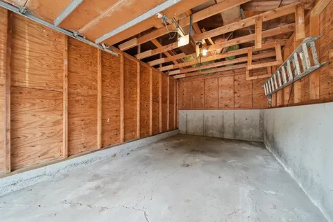 25 Silverton Drive Nashua NH 03062