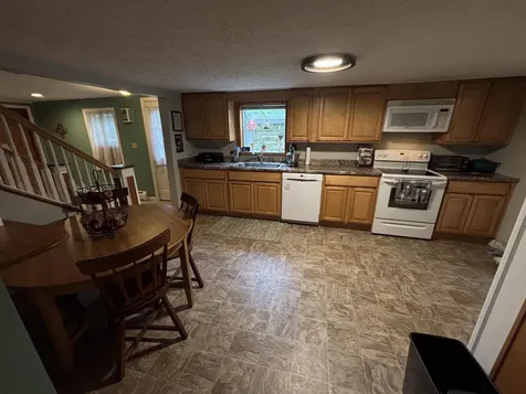 118 Danis Park Road Goffstown NH 03045