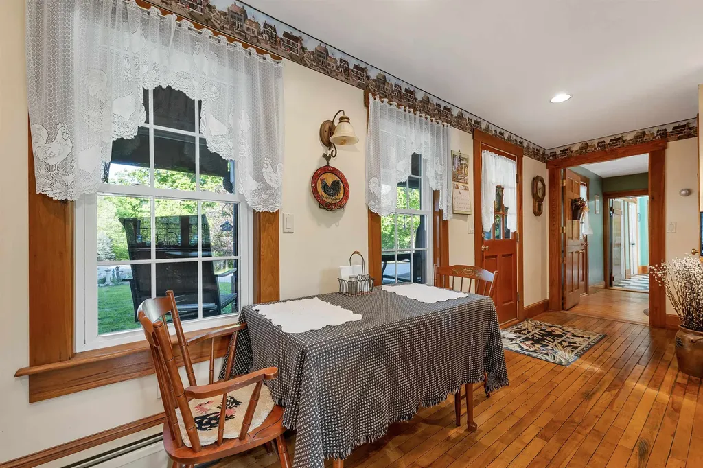 2384 White Mountain Highway Conway NH 03860