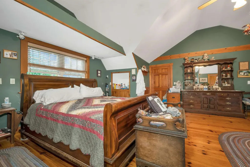 2384 White Mountain Highway Conway NH 03860