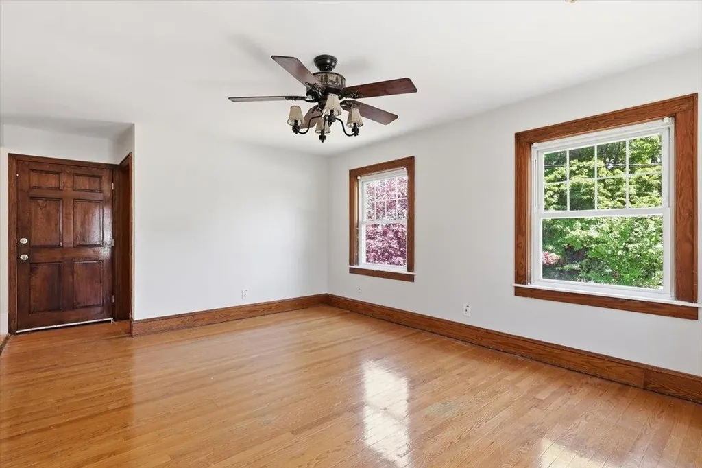 3 Sawyer Street Nashua NH 03060