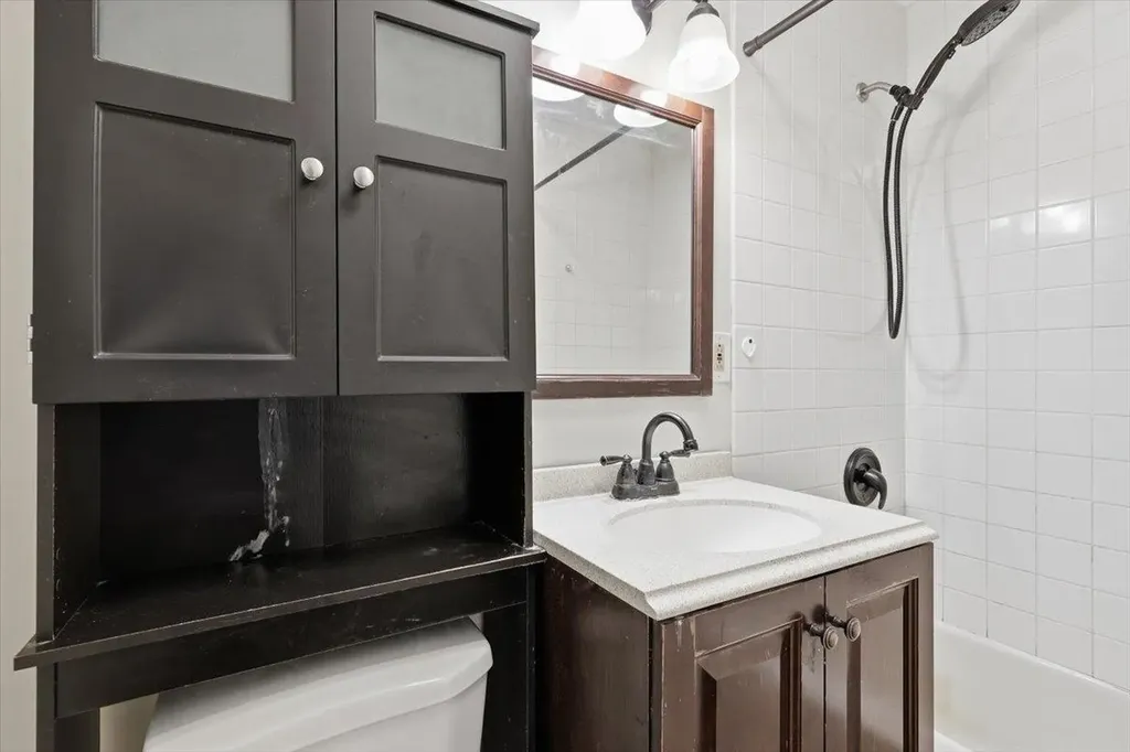 3 Sawyer Street Nashua NH 03060
