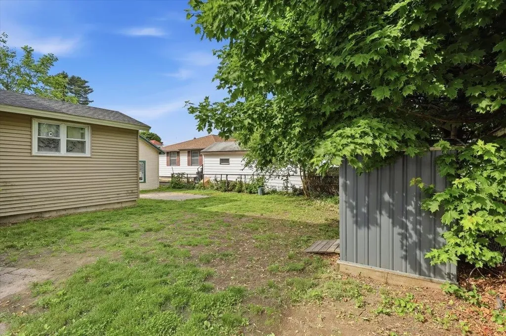 3 Sawyer Street Nashua NH 03060