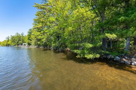 35 Oak Avenue Effingham NH 03882
