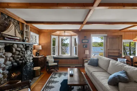 35 Oak Avenue Effingham NH 03882