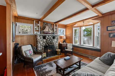 35 Oak Avenue Effingham NH 03882