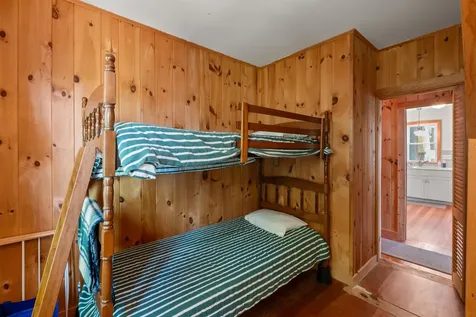 35 Oak Avenue Effingham NH 03882