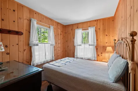 35 Oak Avenue Effingham NH 03882