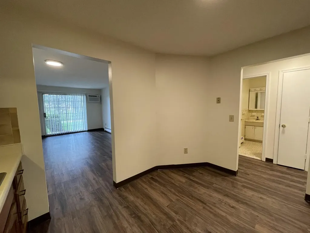 379 Huse Road Manchester NH 03103