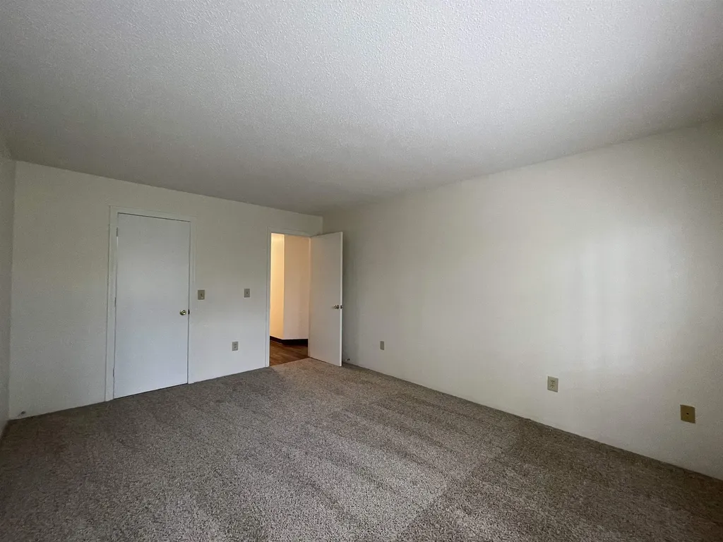 379 Huse Road Manchester NH 03103