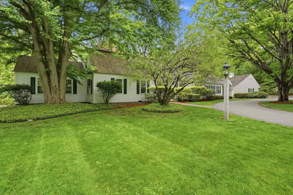 16 Storybrook Lane Amherst NH 03031