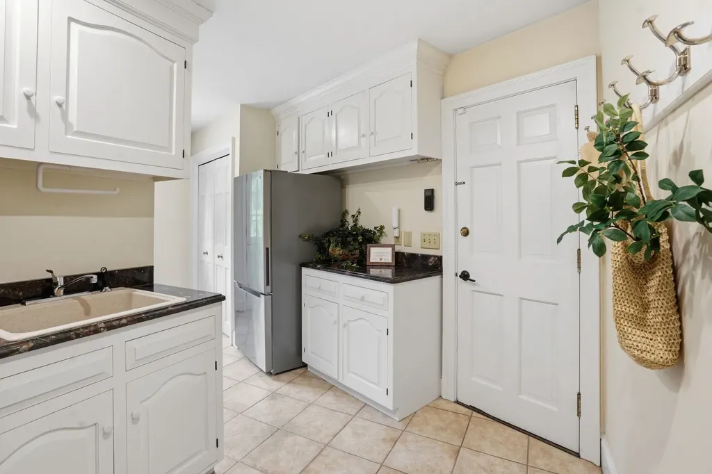 16 Storybrook Lane Amherst NH 03031