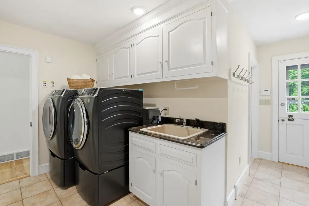 16 Storybrook Lane Amherst NH 03031