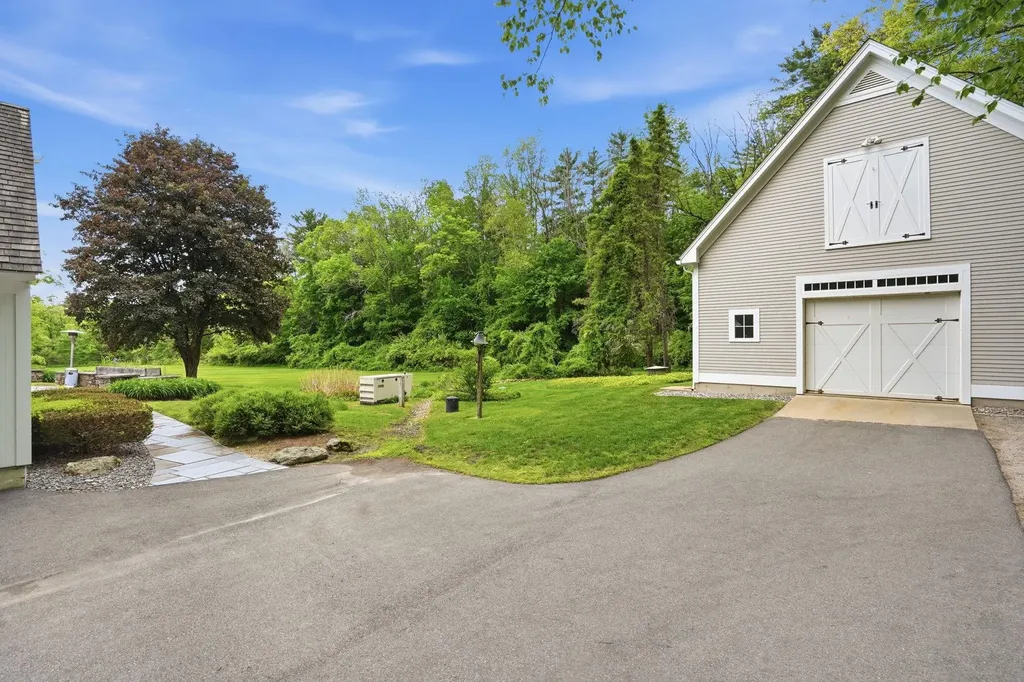 16 Storybrook Lane Amherst NH 03031