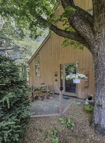 827 Covered Bridge Lane Grantham NH 03753