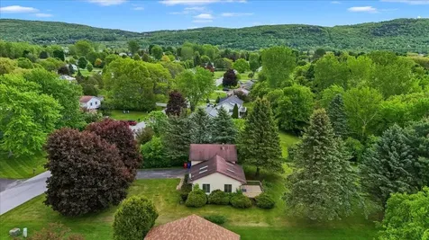 6 Meadowbrook Lane St. Albans Town VT 05478