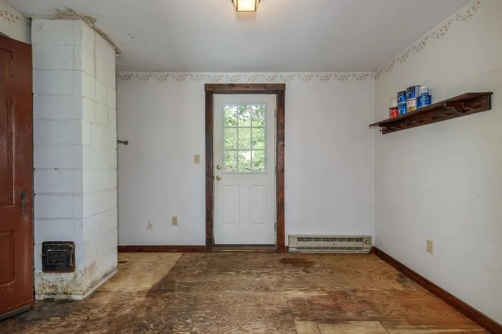 2 Raymond Road Deerfield NH 03037