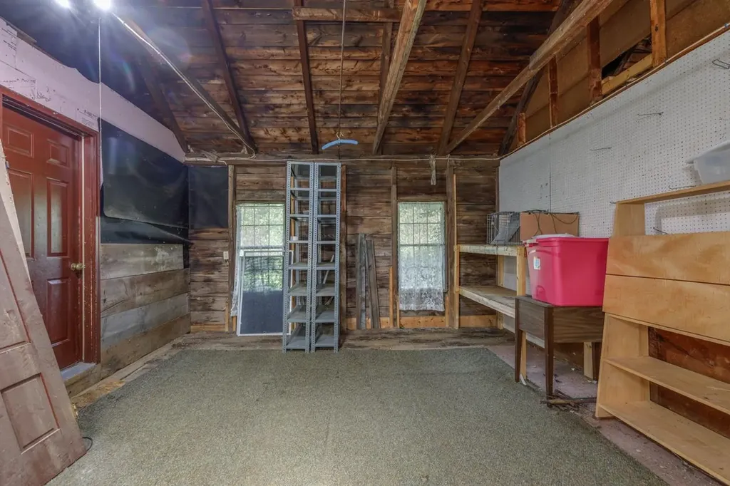 2 Raymond Road Deerfield NH 03037