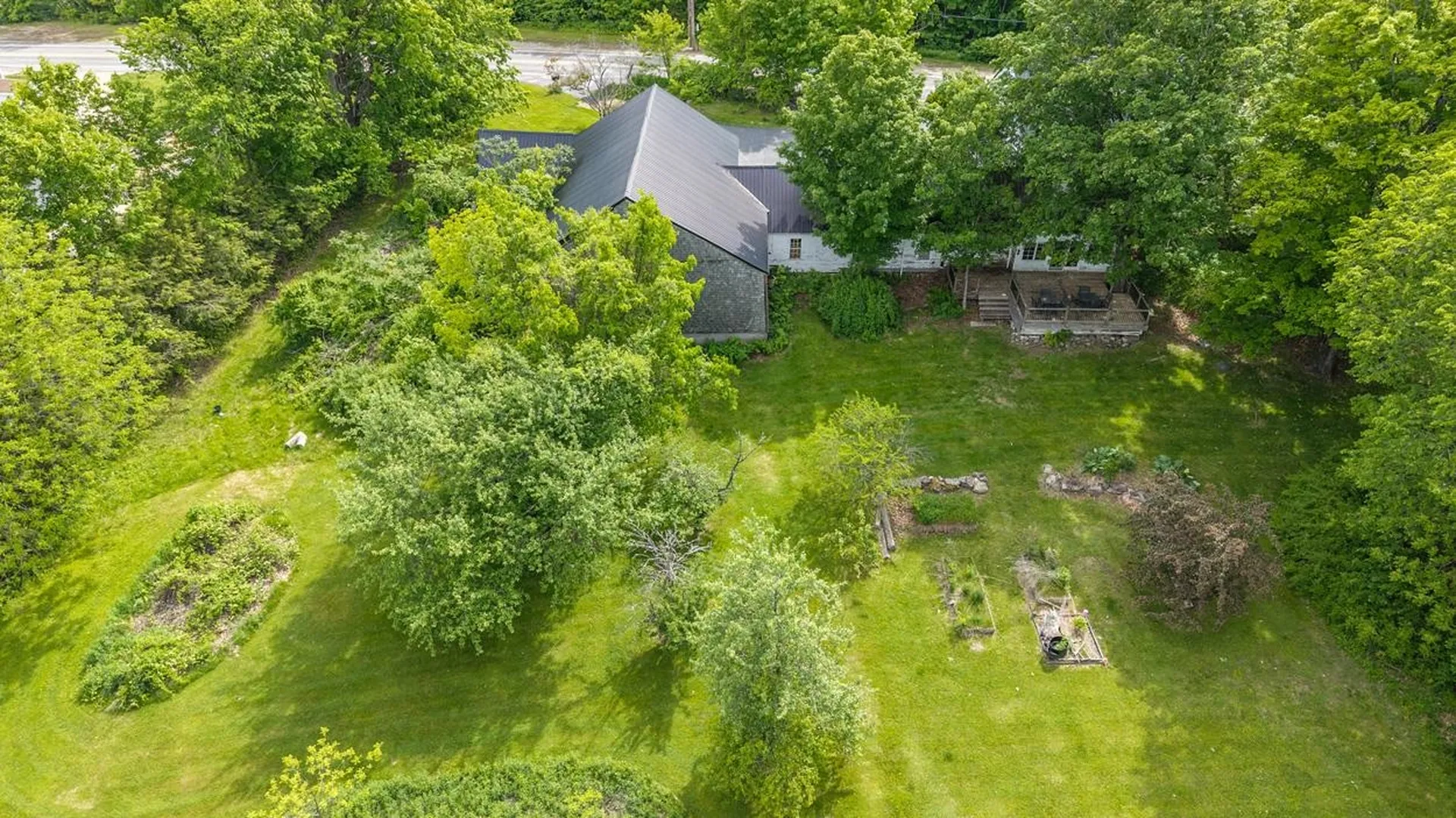 2 Raymond Road Deerfield NH 03037