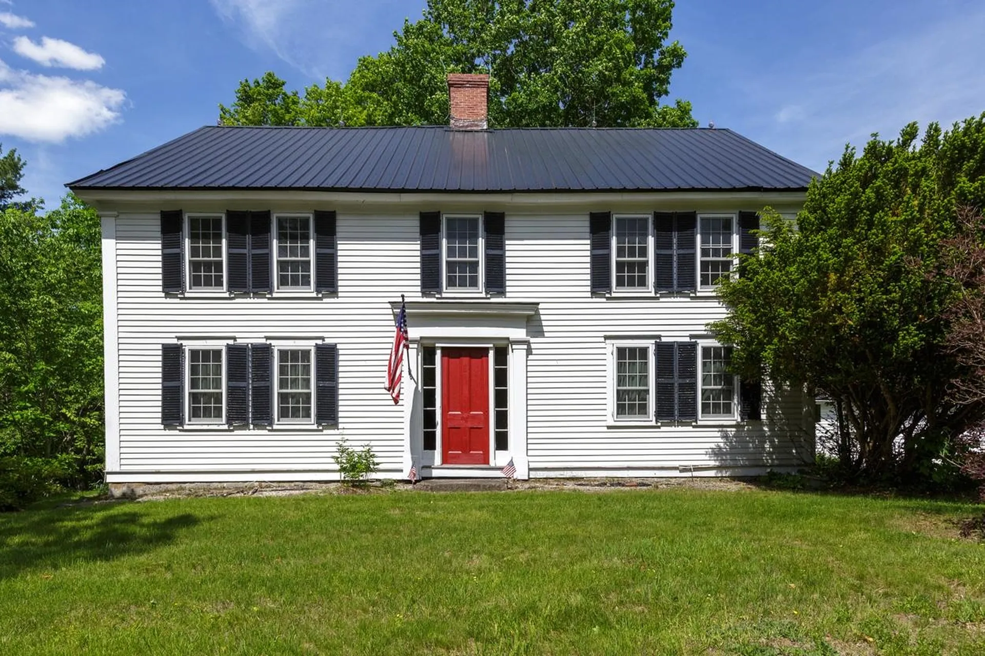 2 Raymond Road Deerfield NH 03037