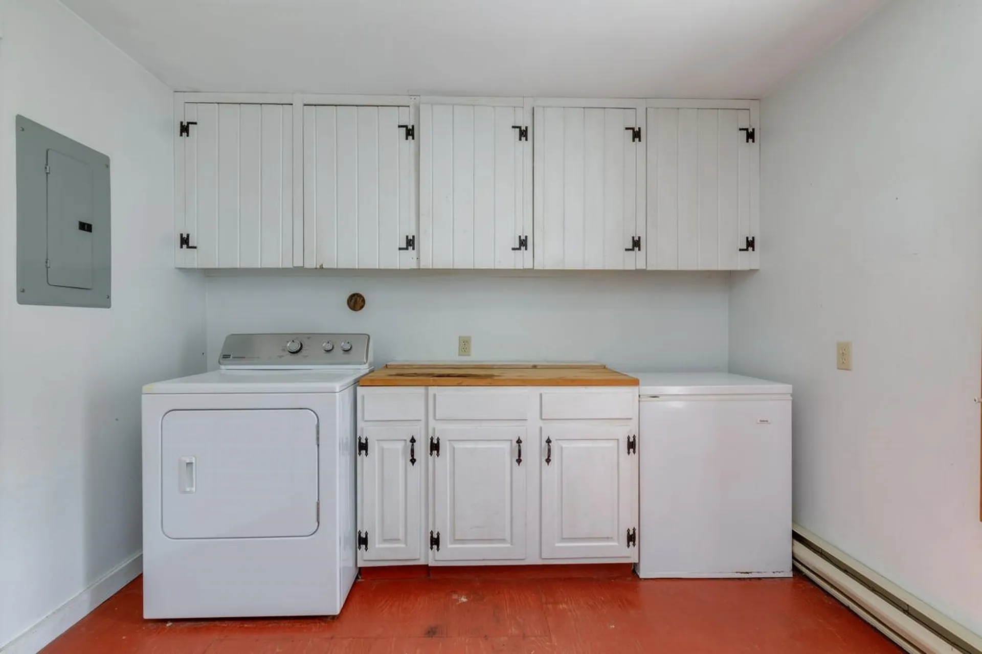 2 Raymond Road Deerfield NH 03037