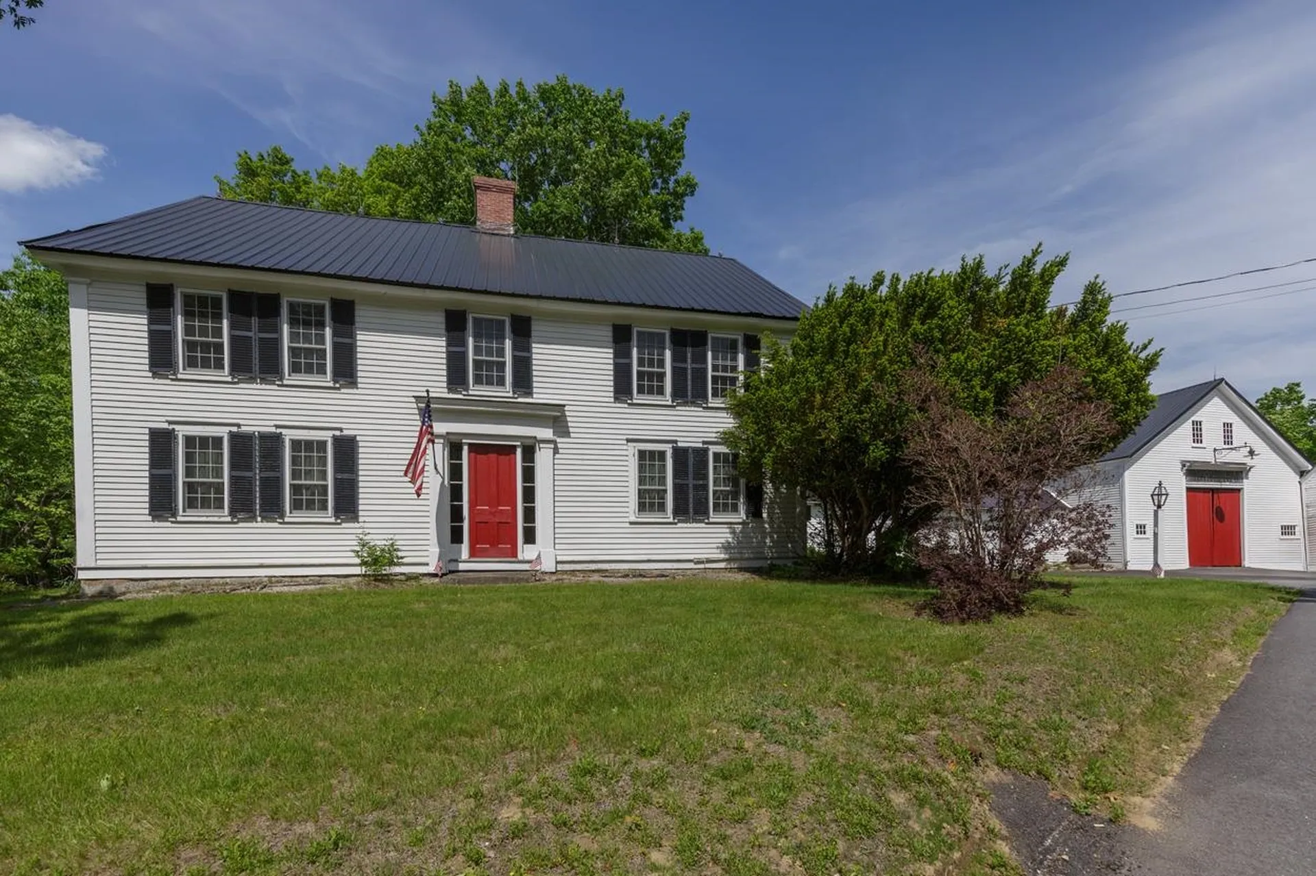 2 Raymond Road Deerfield NH 03037