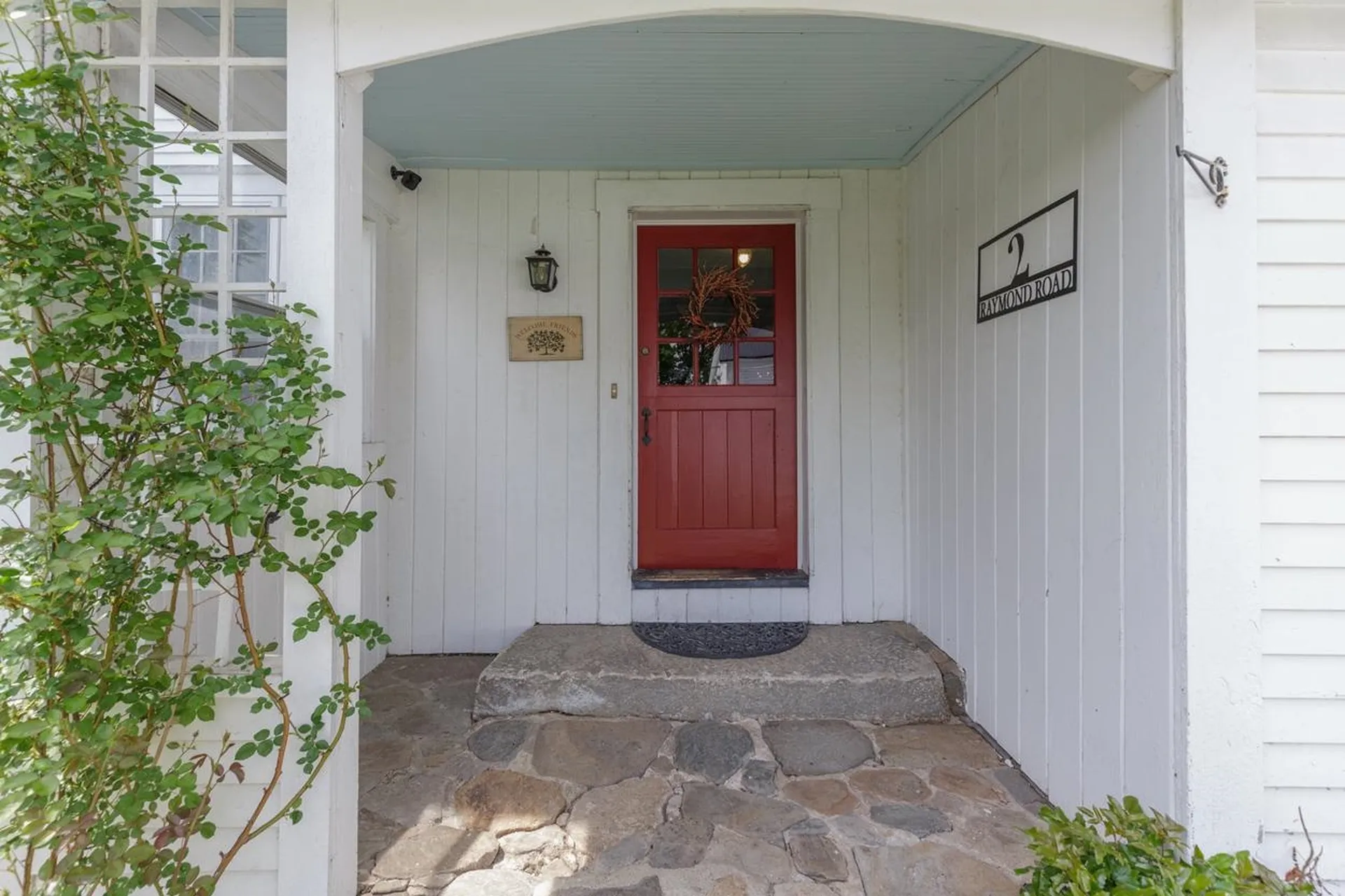 2 Raymond Road Deerfield NH 03037