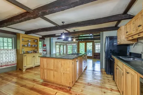 2 Raymond Road Deerfield NH 03037