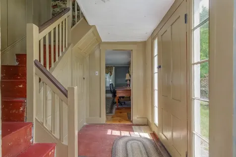 2 Raymond Road Deerfield NH 03037