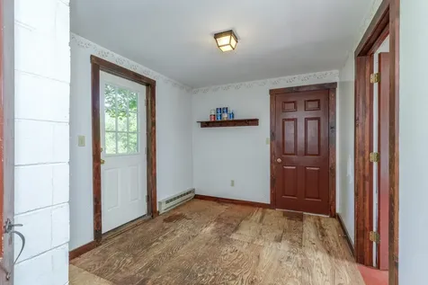 2 Raymond Road Deerfield NH 03037