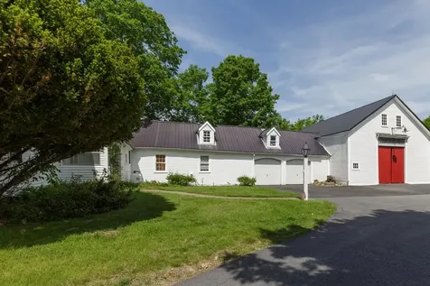 2 Raymond Road Deerfield NH 03037