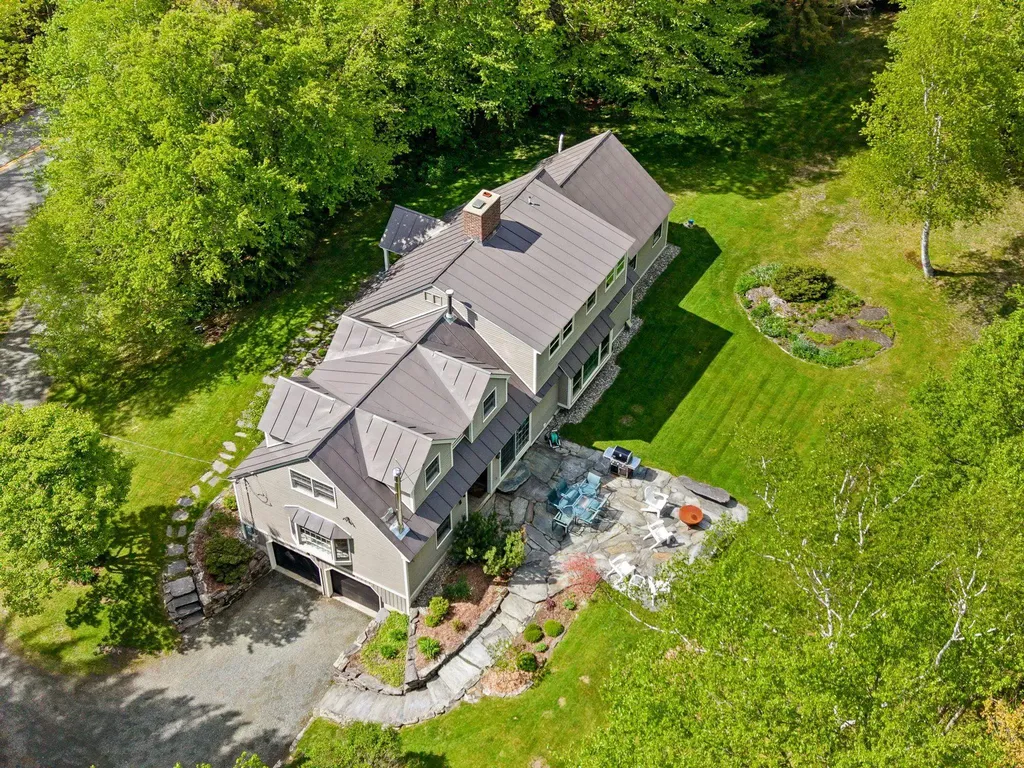 1442 North Road Barnard VT 05031