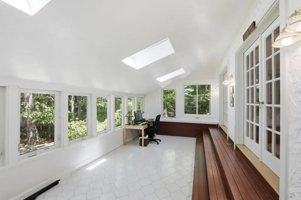 22 Hemlock Circle Sandown NH 03873