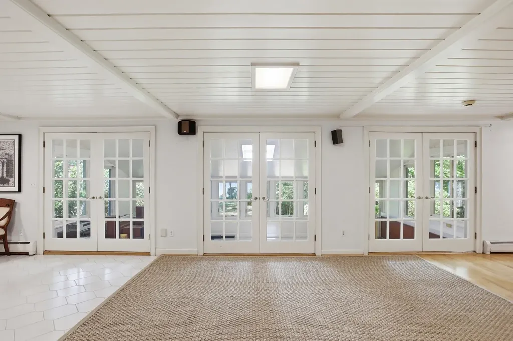 22 Hemlock Circle Sandown NH 03873