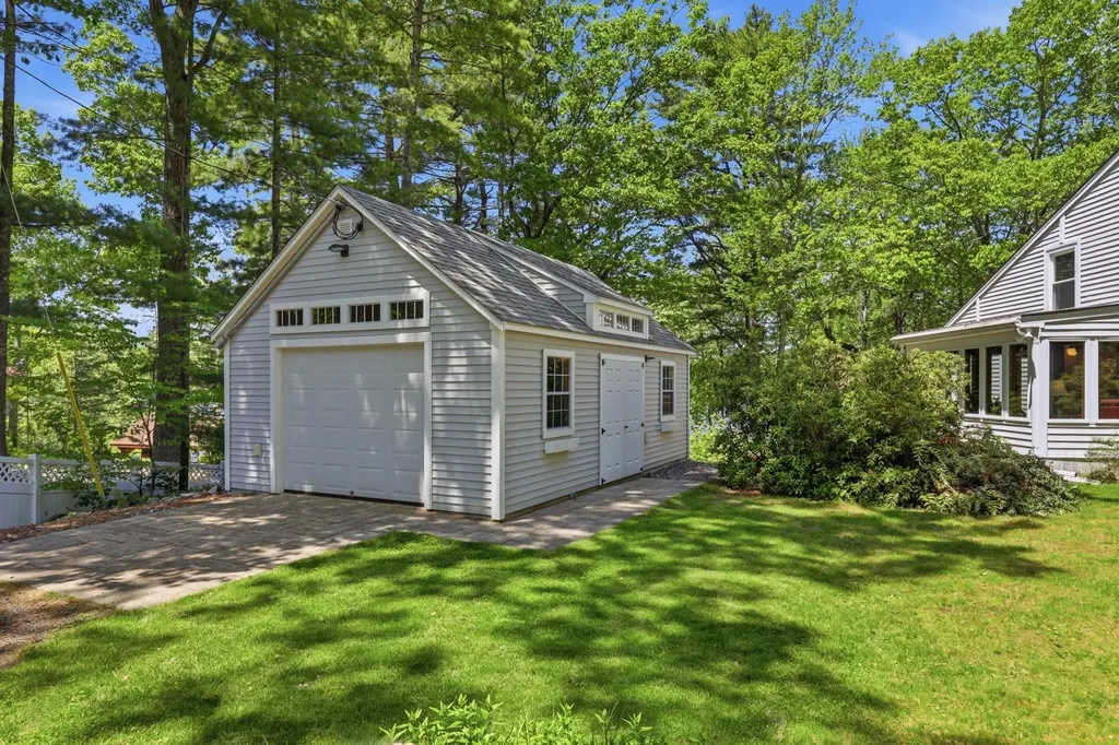 22 Hemlock Circle Sandown NH 03873