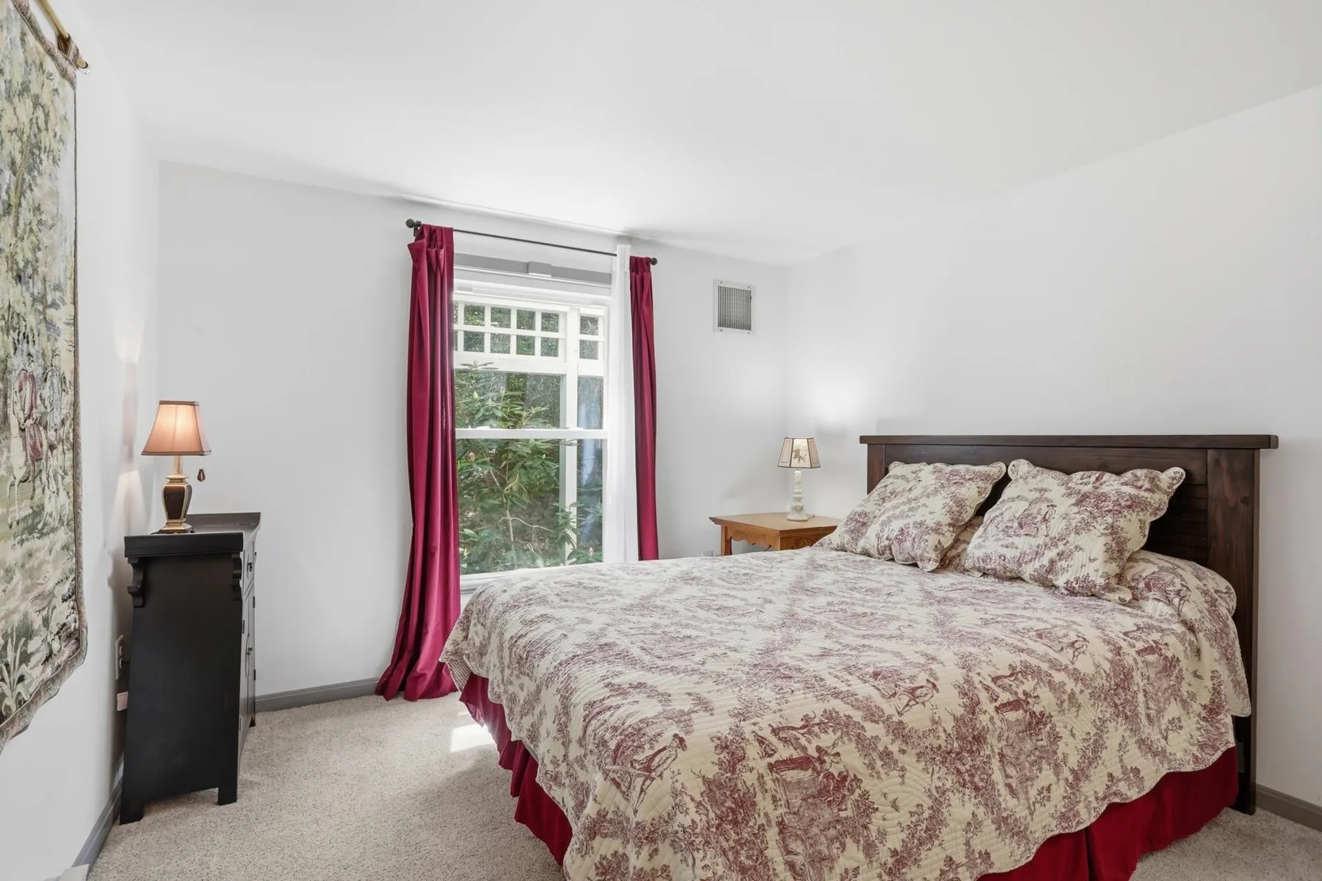 22 Hemlock Circle Sandown NH 03873