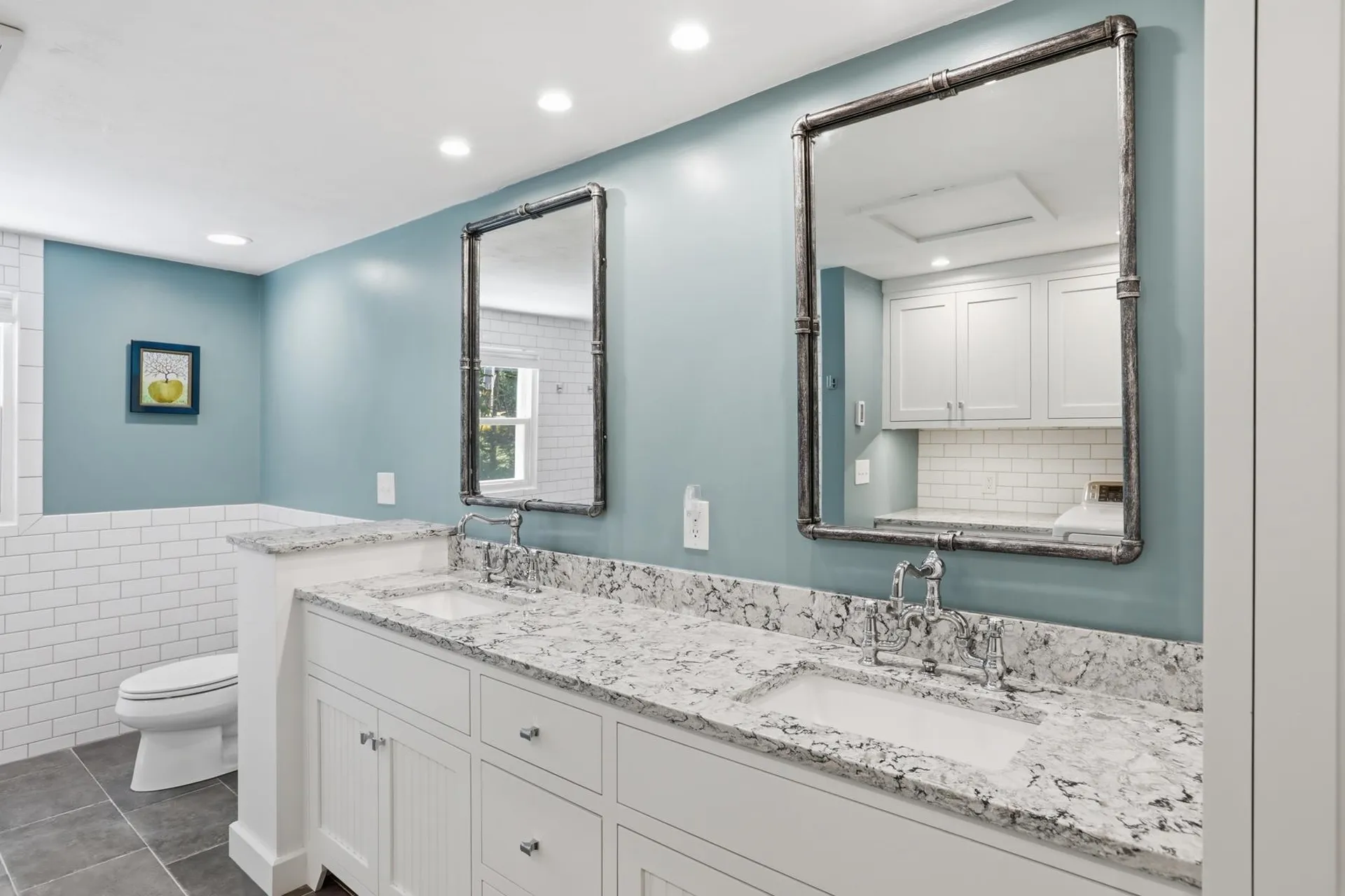 22 Hemlock Circle Sandown NH 03873