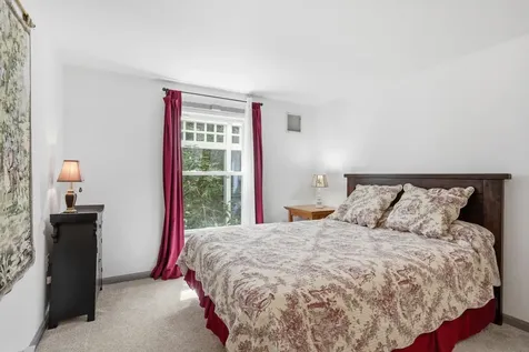 22 Hemlock Circle Sandown NH 03873