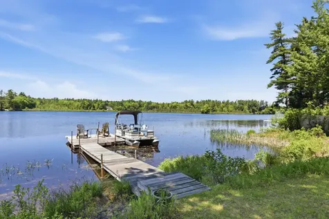 22 Hemlock Circle Sandown NH 03873