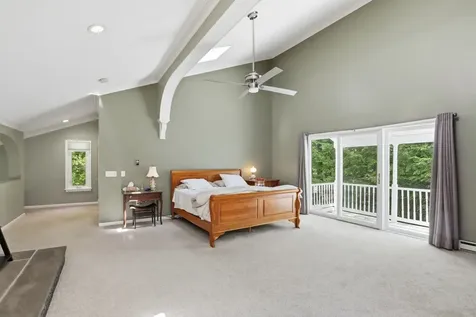 22 Hemlock Circle Sandown NH 03873
