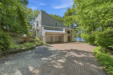 22 Hemlock Circle Sandown NH 03873