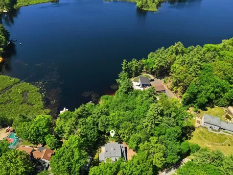 22 Hemlock Circle Sandown NH 03873