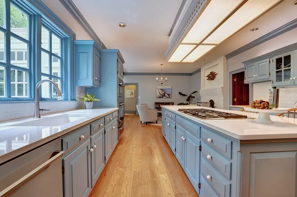 8 Ship Rock Road North Hampton NH 03862