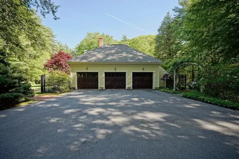 8 Ship Rock Road North Hampton NH 03862