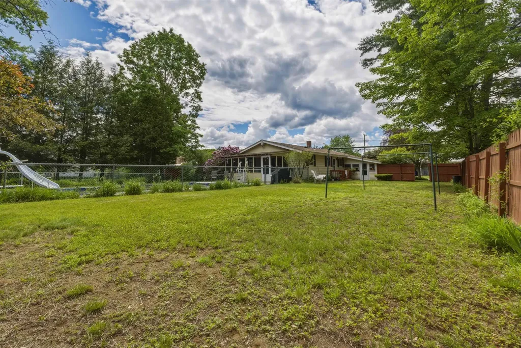 9 Sylvan Way Swanzey NH 03431