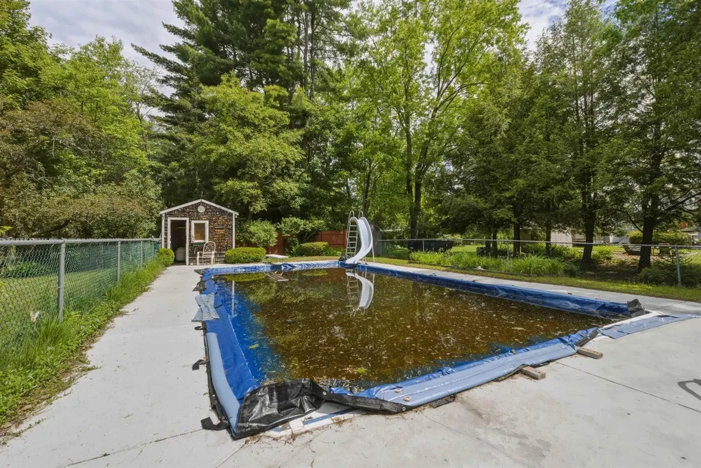 9 Sylvan Way Swanzey NH 03431