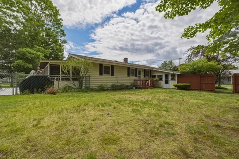 9 Sylvan Way Swanzey NH 03431