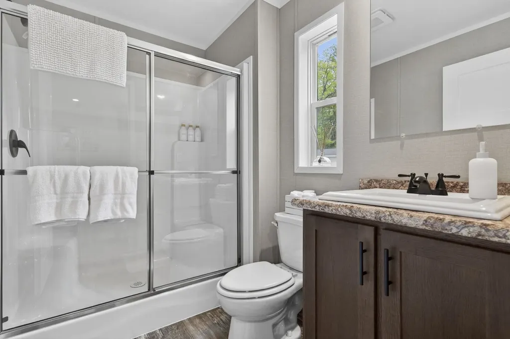 6 Neil Drive Allenstown NH 03275