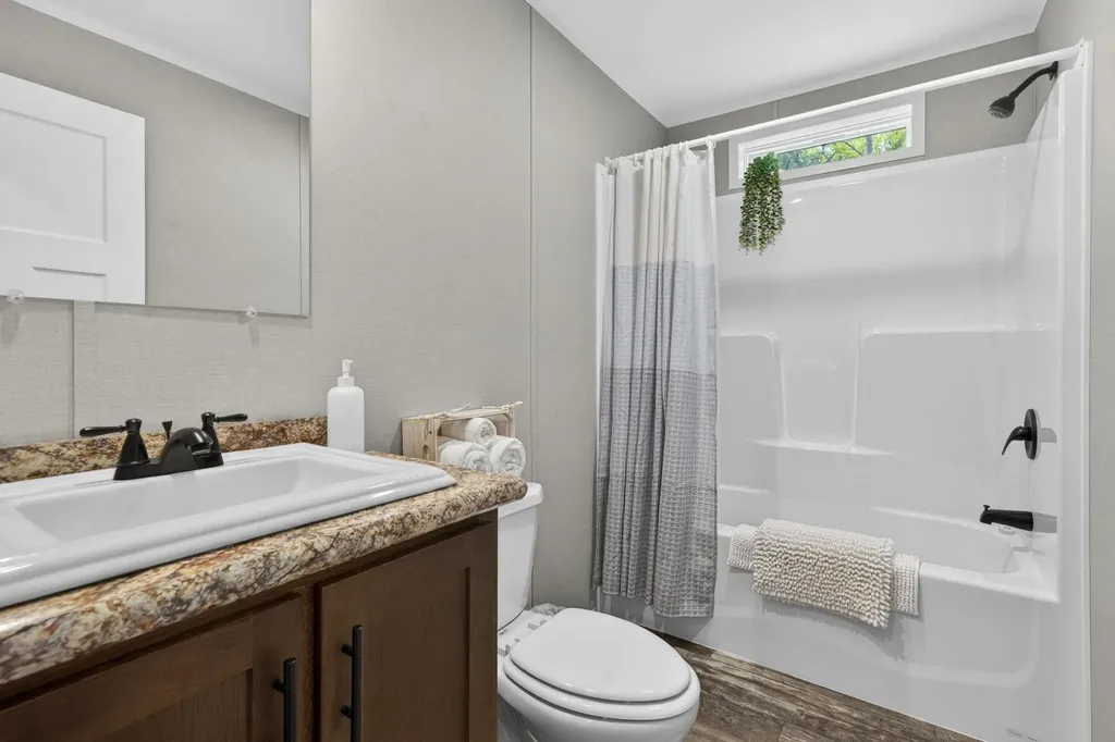 6 Neil Drive Allenstown NH 03275