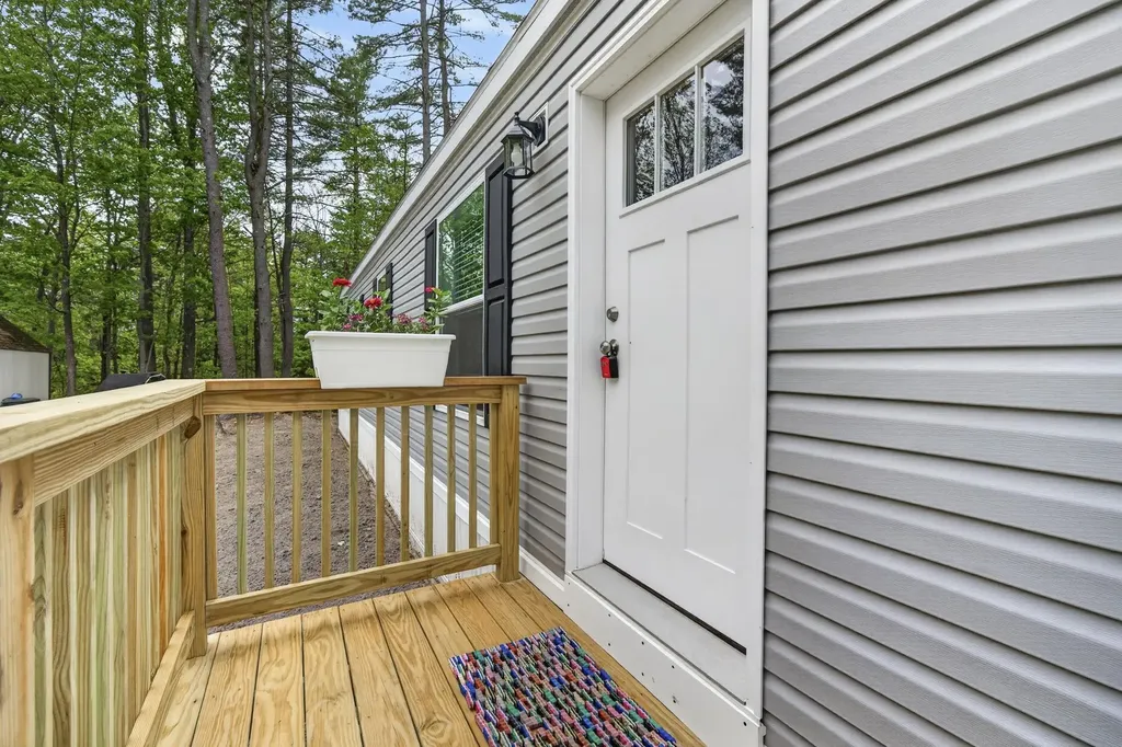6 Neil Drive Allenstown NH 03275